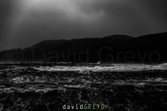 Mer dans la tourmente pendant la tempête Amy sur l'ile de Jura