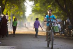 Enfant à vélo