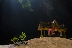 Grotte de Phraya Nakhon