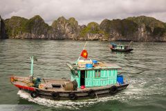 Bateaux dans la Baie d'Halong