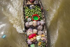 Marché flottant dans le delta du Mékong