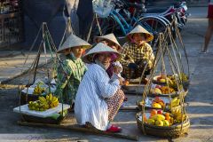 Vendeuses dans la rue