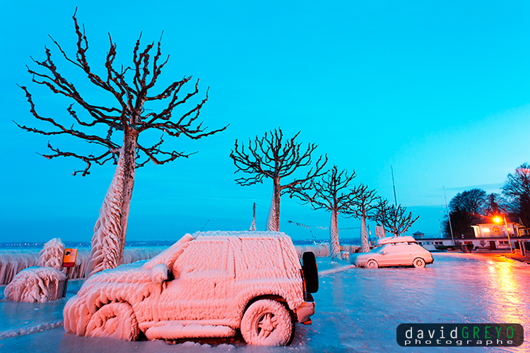 Voiture dans la glace